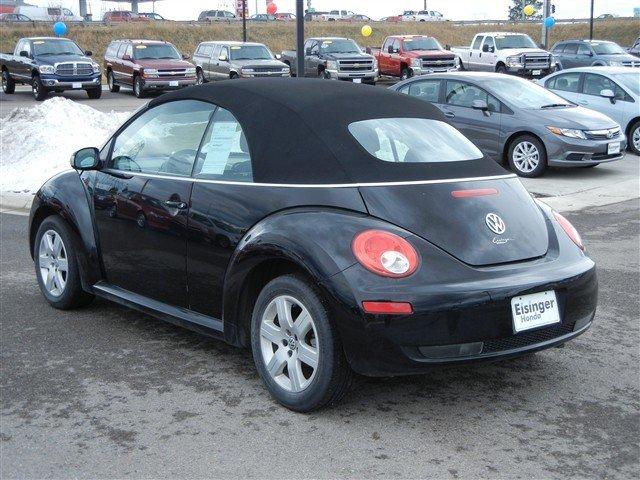 Volkswagen New Beetle 2007 photo 3