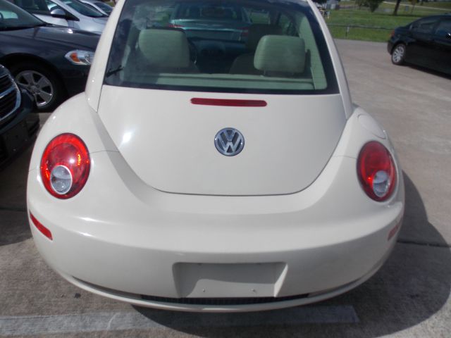 Volkswagen New Beetle 2007 photo 2