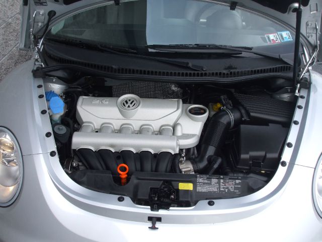 Volkswagen New Beetle 2007 photo 12