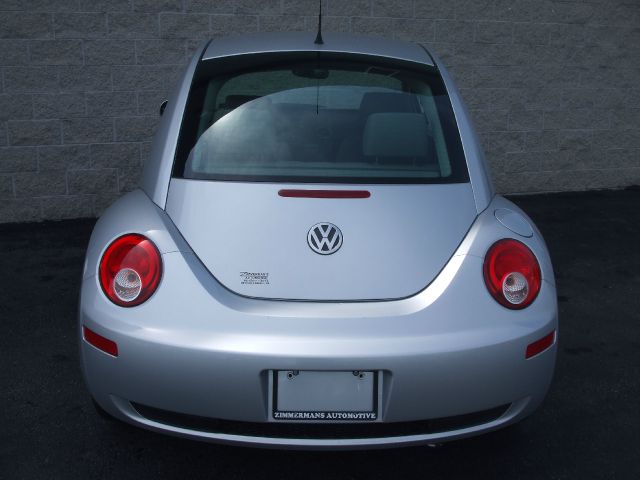 Volkswagen New Beetle 2007 photo 15