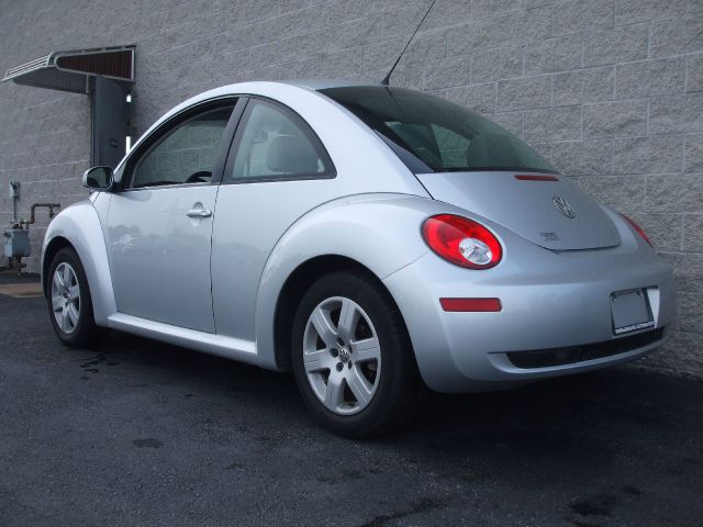 Volkswagen New Beetle 2007 photo 19
