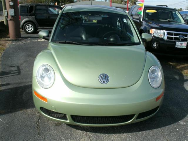 Volkswagen New Beetle 2007 photo 1