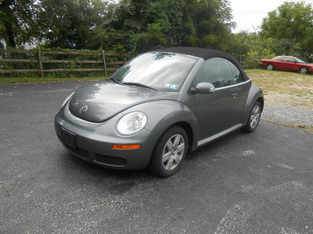 Volkswagen New Beetle 2007 photo 1