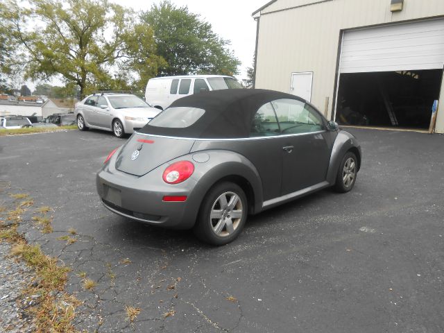 Volkswagen New Beetle 2007 photo 4