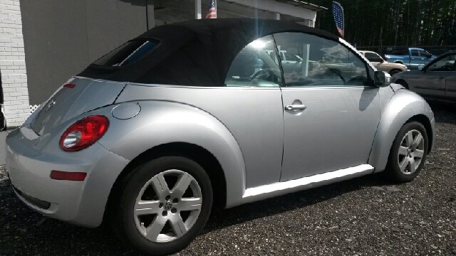 Volkswagen New Beetle Reg Cab 118 WB Convertible