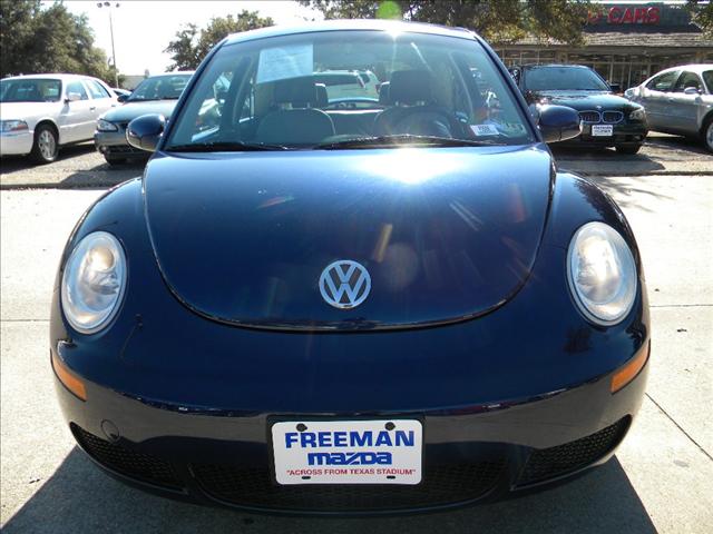 Volkswagen New Beetle 2007 photo 1