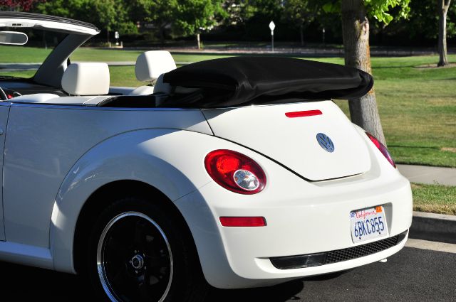 Volkswagen New Beetle 2007 photo 2