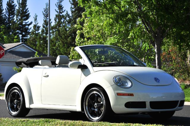 Volkswagen New Beetle 2007 photo 3