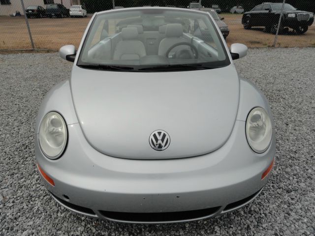 Volkswagen New Beetle 2007 photo 1