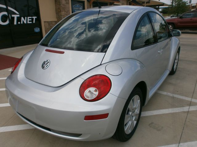 Volkswagen New Beetle 2008 photo 3