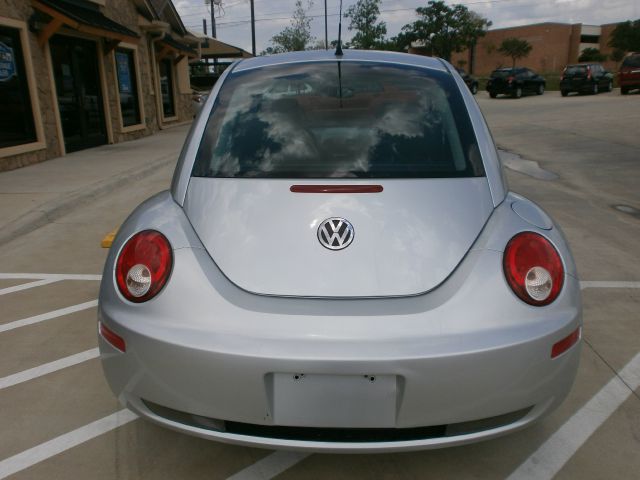 Volkswagen New Beetle 2008 photo 7