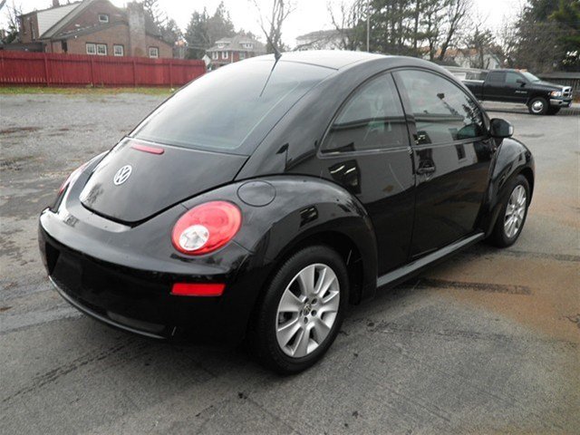 Volkswagen New Beetle 2008 photo 5