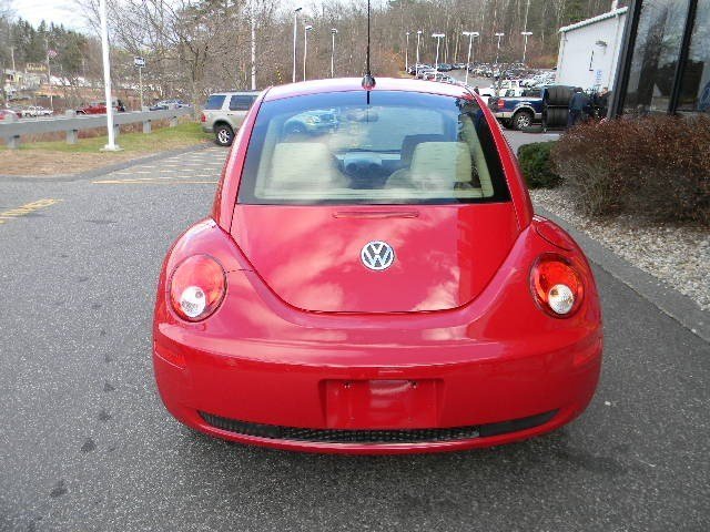 Volkswagen New Beetle 2008 photo 4