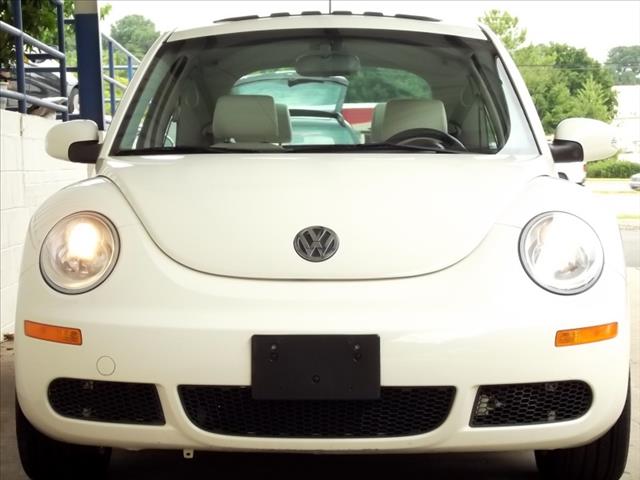 Volkswagen New Beetle 2008 photo 4