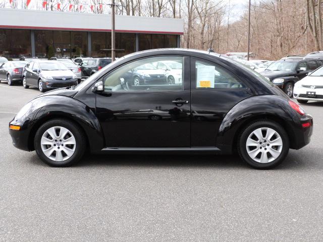 Volkswagen New Beetle 2008 photo 4