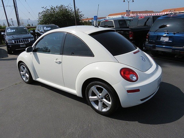 Volkswagen New Beetle 2008 photo 4