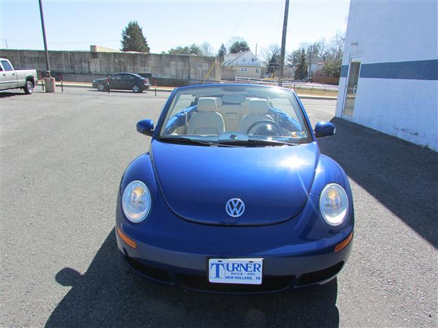 Volkswagen New Beetle 2008 photo 4