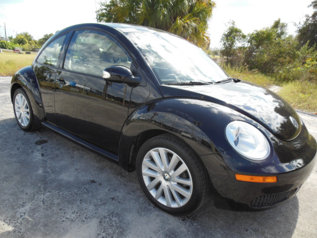 Volkswagen New Beetle 2008 photo 2