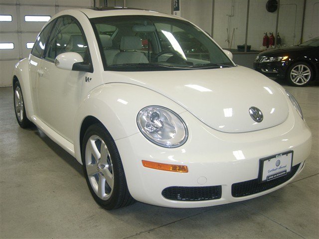 Volkswagen New Beetle 2008 photo 2