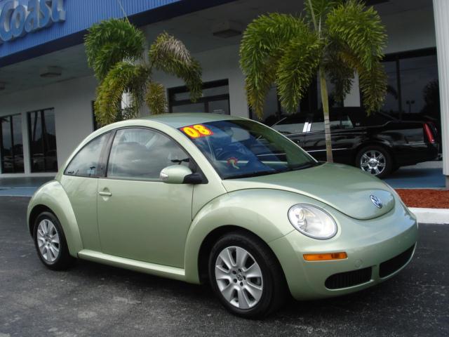 Volkswagen New Beetle 2008 photo 2