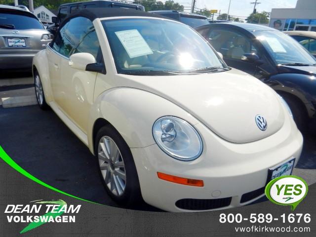 Volkswagen New Beetle 2008 photo 1