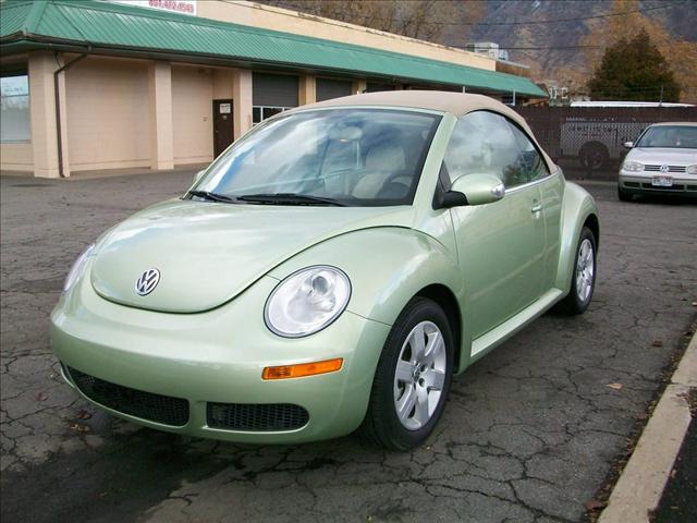 Volkswagen New Beetle 2008 photo 1