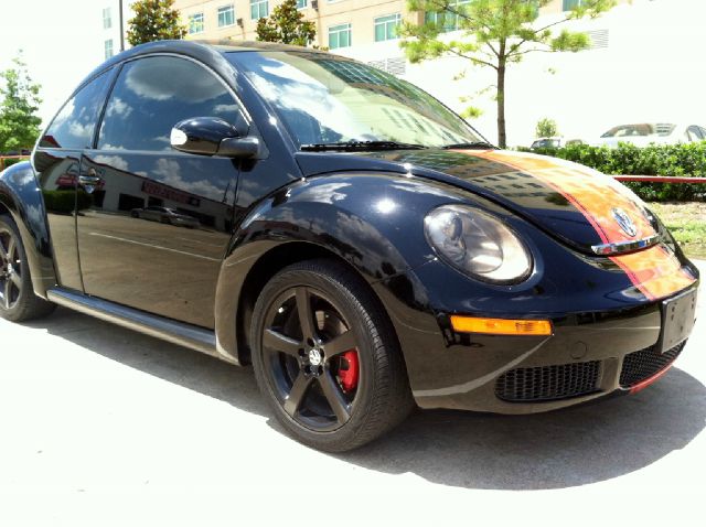 Volkswagen New Beetle 2008 photo 2