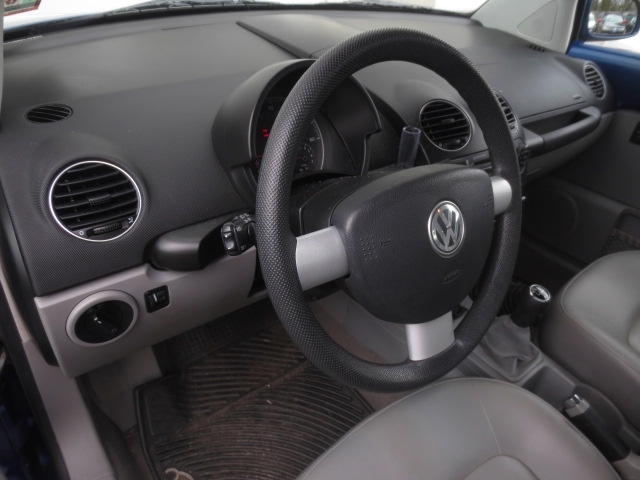 Volkswagen New Beetle 2008 photo 2