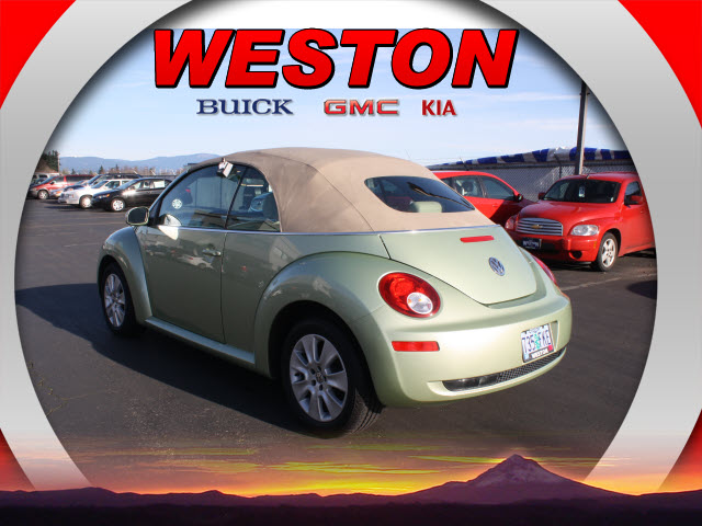 Volkswagen New Beetle 2008 photo 2