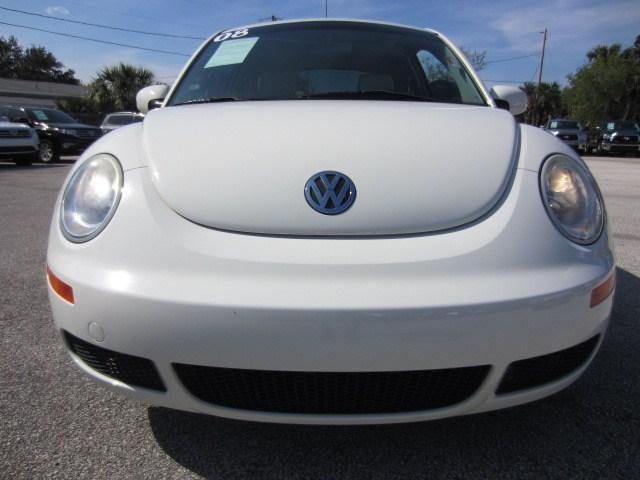 Volkswagen New Beetle 2008 photo 2