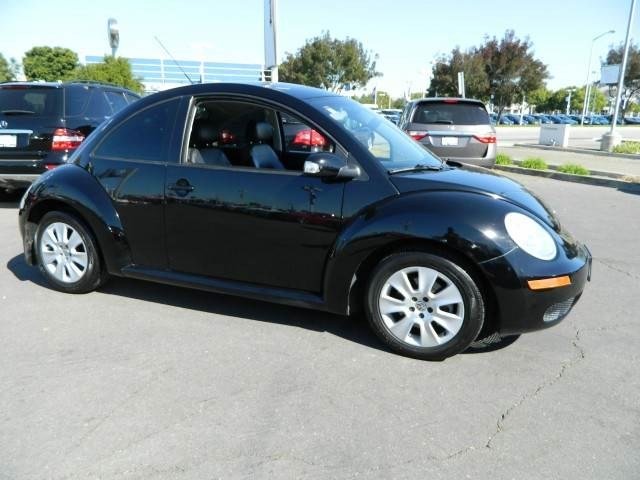 Volkswagen New Beetle 2008 photo 4