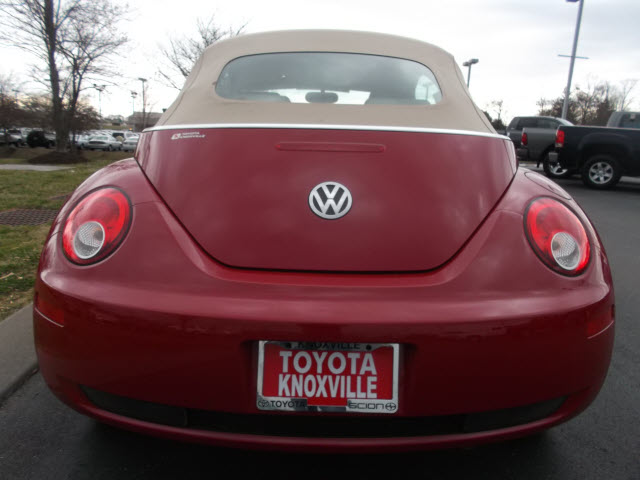 Volkswagen New Beetle 2008 photo 2