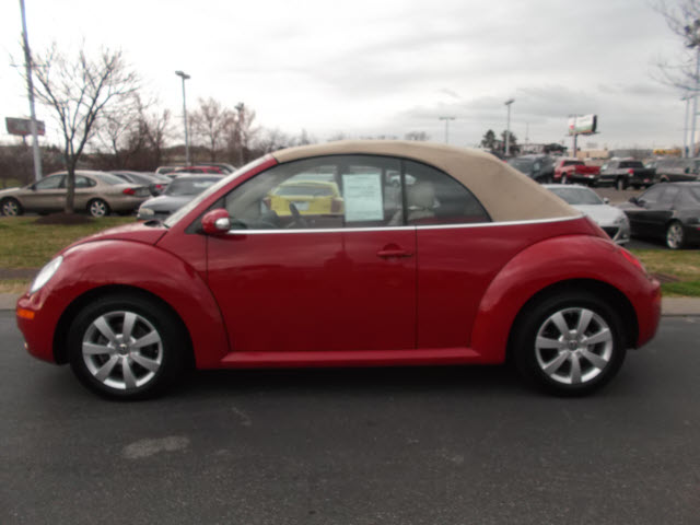 Volkswagen New Beetle 2008 photo 3