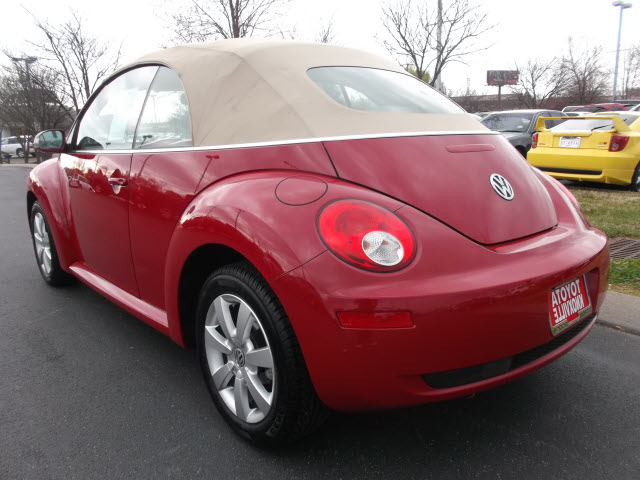 Volkswagen New Beetle 2008 photo 5