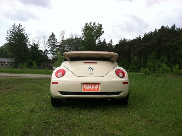 Volkswagen New Beetle 2009 photo 5