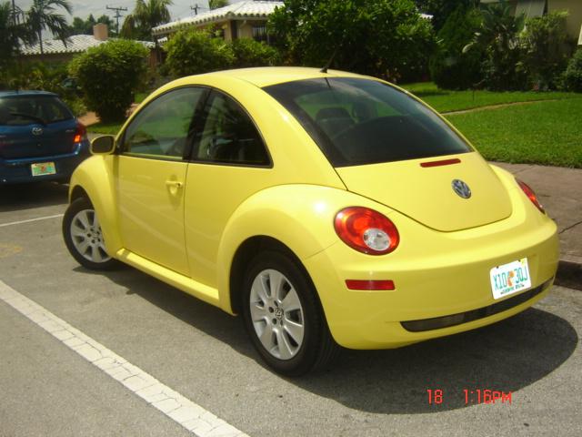 Volkswagen New Beetle 2009 photo 3