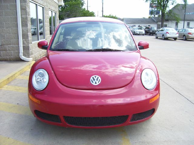 Volkswagen New Beetle 2009 photo 17