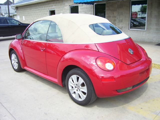 Volkswagen New Beetle 2009 photo 18