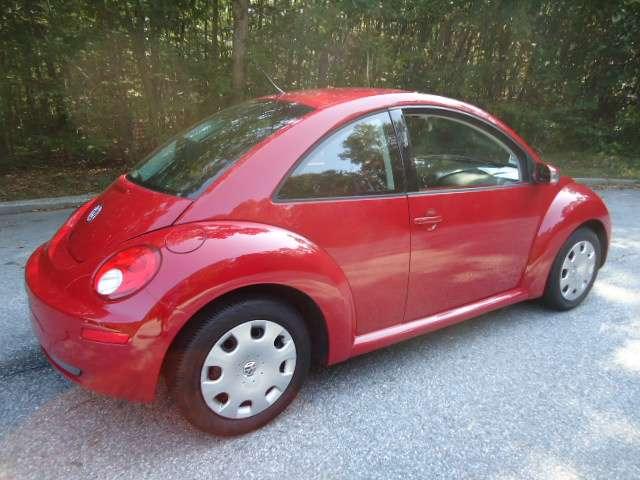 Volkswagen New Beetle 2009 photo 1