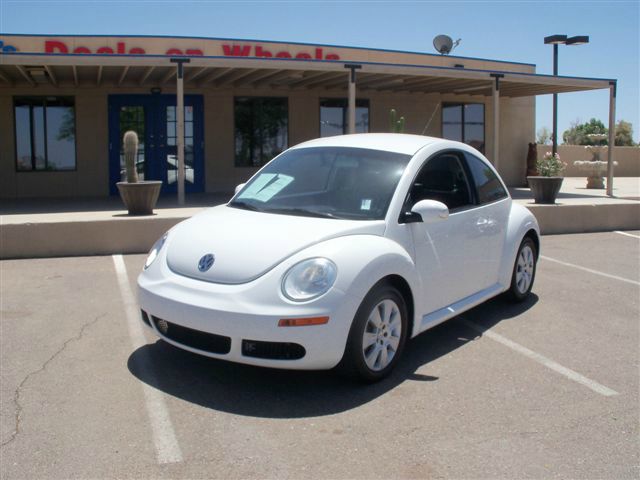 Volkswagen New Beetle 2009 photo 4