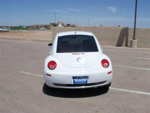 Volkswagen New Beetle 2009 photo 9