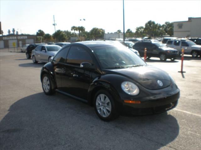 Volkswagen New Beetle 2009 photo 3