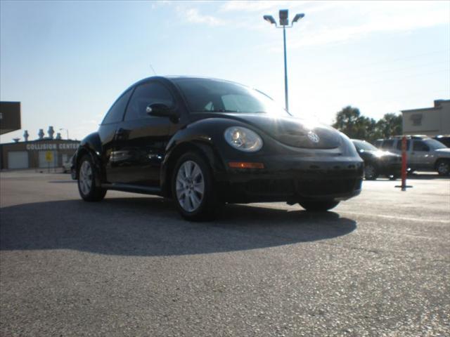 Volkswagen New Beetle 2009 photo 4