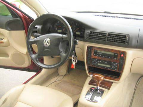 Volkswagen Passat 1999 photo 1