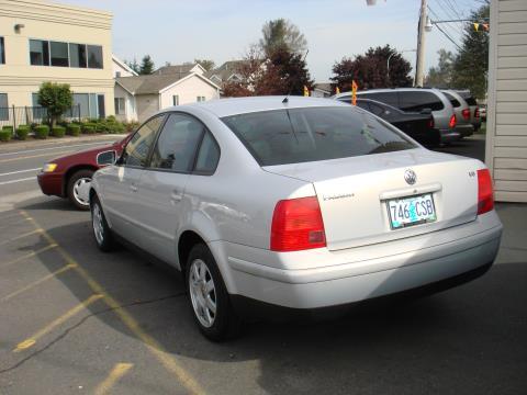 Volkswagen Passat 1999 photo 2