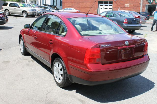 Volkswagen Passat 1999 photo 1