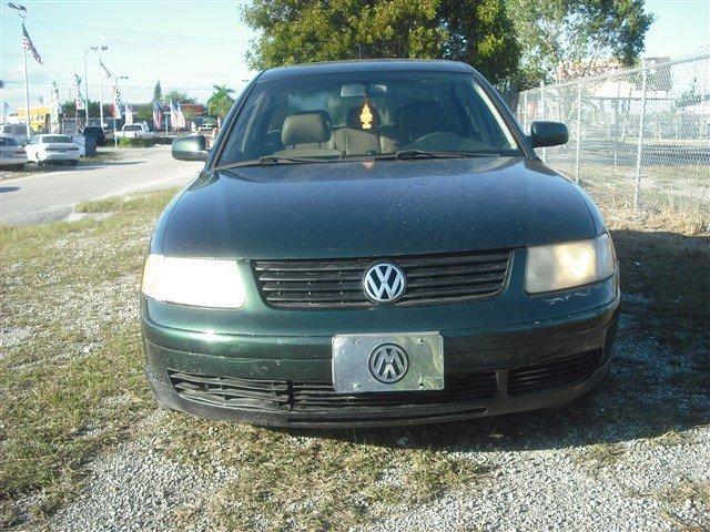 Volkswagen Passat 1999 photo 1