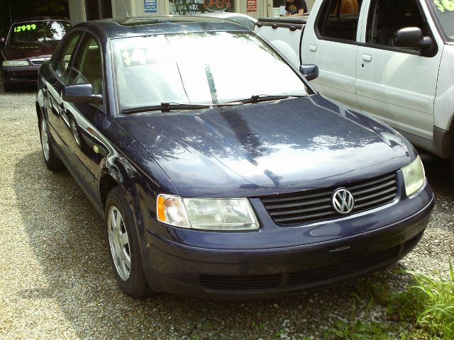 Volkswagen Passat 1999 photo 1