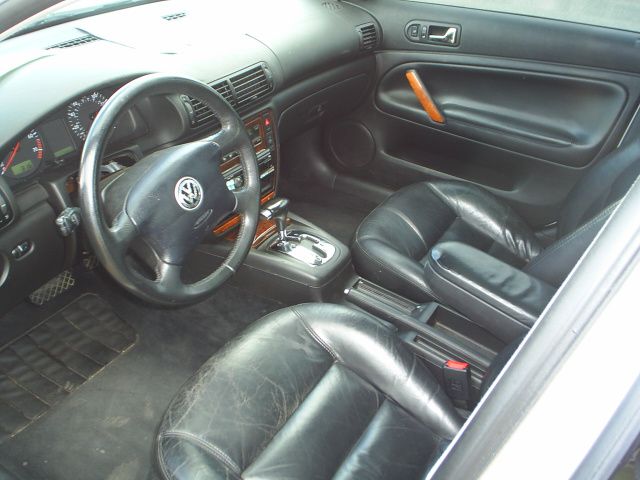 Volkswagen Passat 2dr Roadster 3.0i Sedan