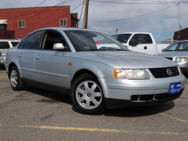 Volkswagen Passat 1999 photo 1